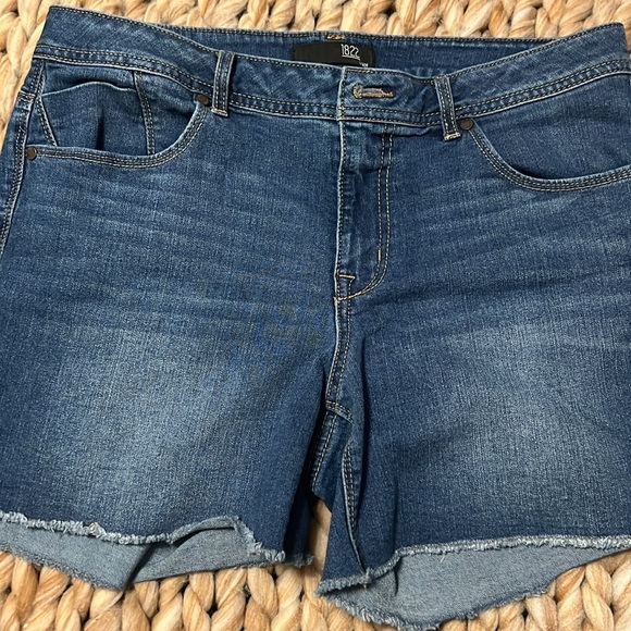 2 for price of one pair .Denim shorts. Price is for both pair together. - Picture 2 of 5